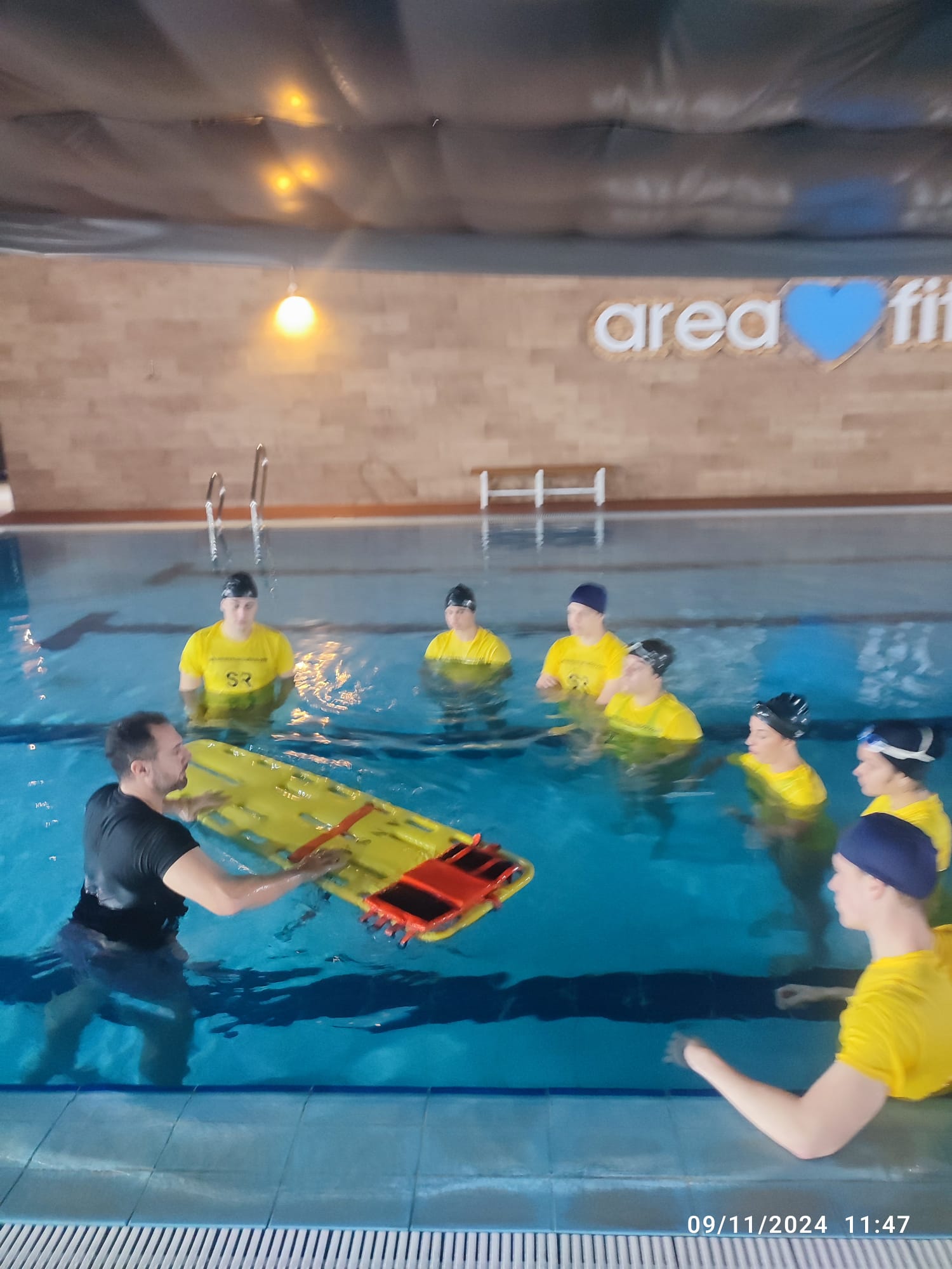 Estas son las señales reales de ahogamiento que casi nadie reconoce en piscinas.