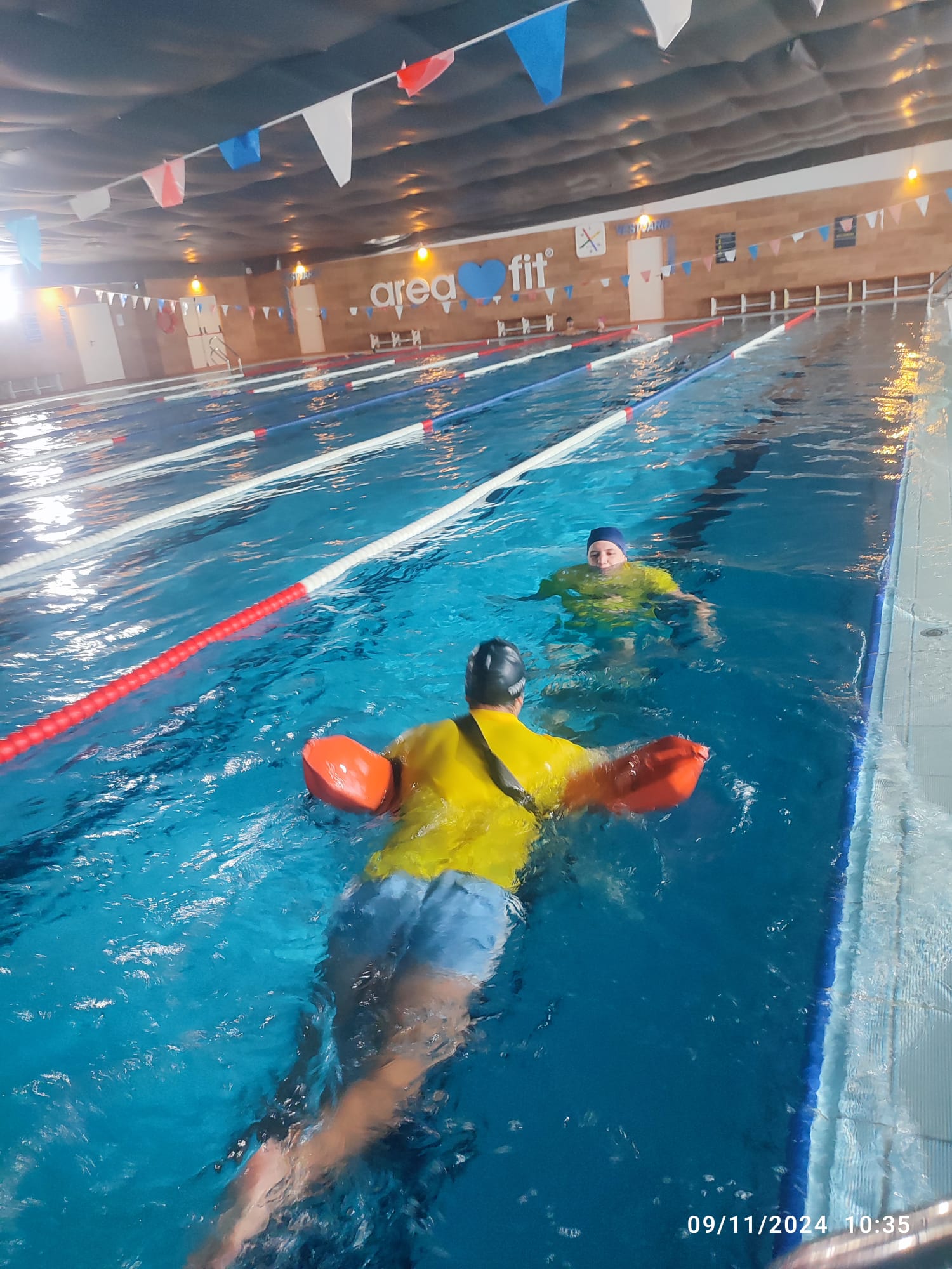 Aprende cómo controlar el pánico de una víctima tras un rescate acuático
